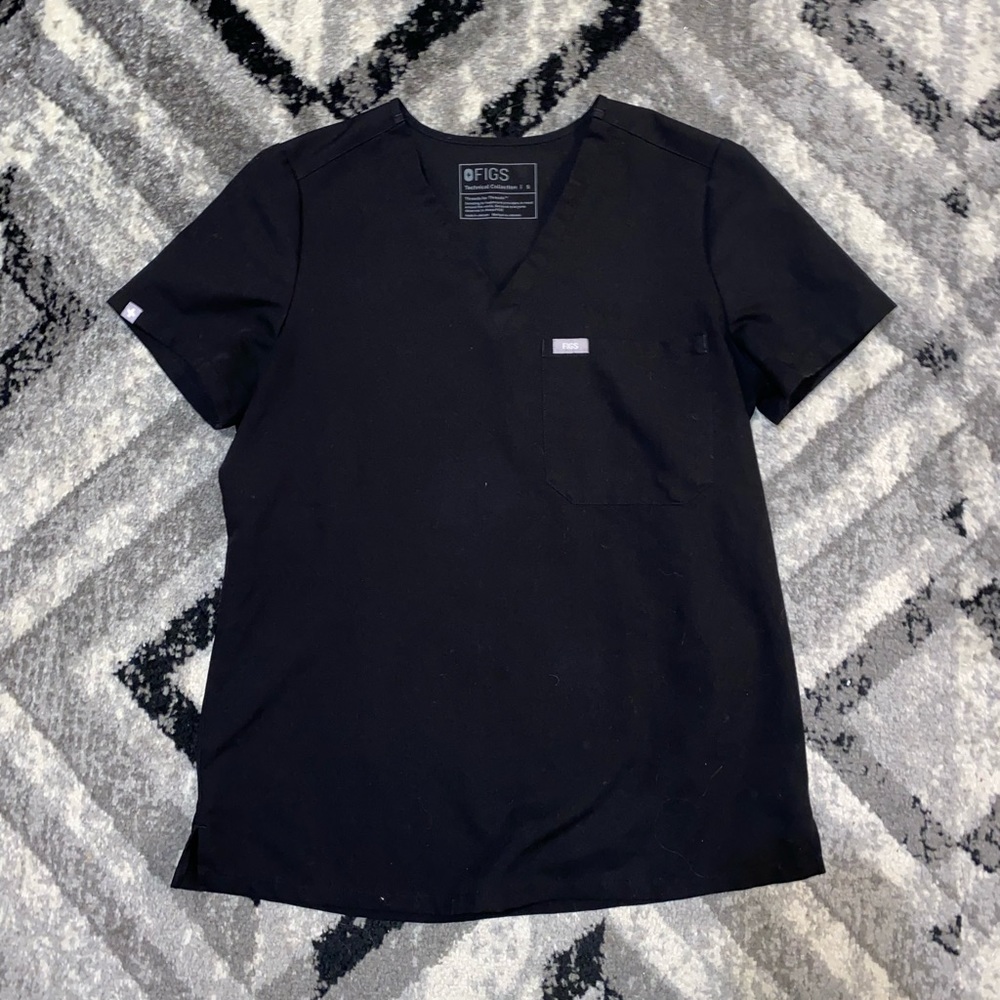 FIGS Black Catarina Top